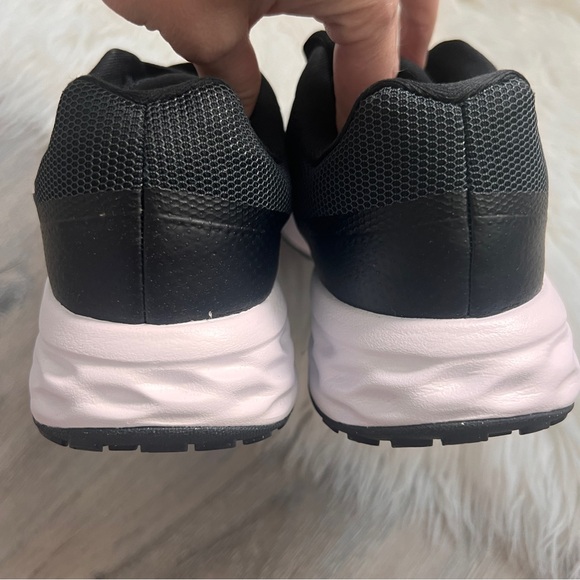 NWT Nike Revolution 6 NN Women’s Shoes - Picture 8 of 9